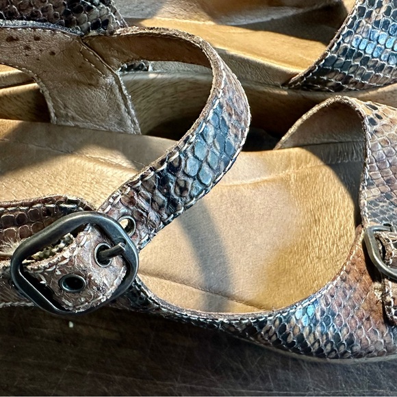 Dansko 40 sandals. Brown snakeskin. - Picture 6 of 6